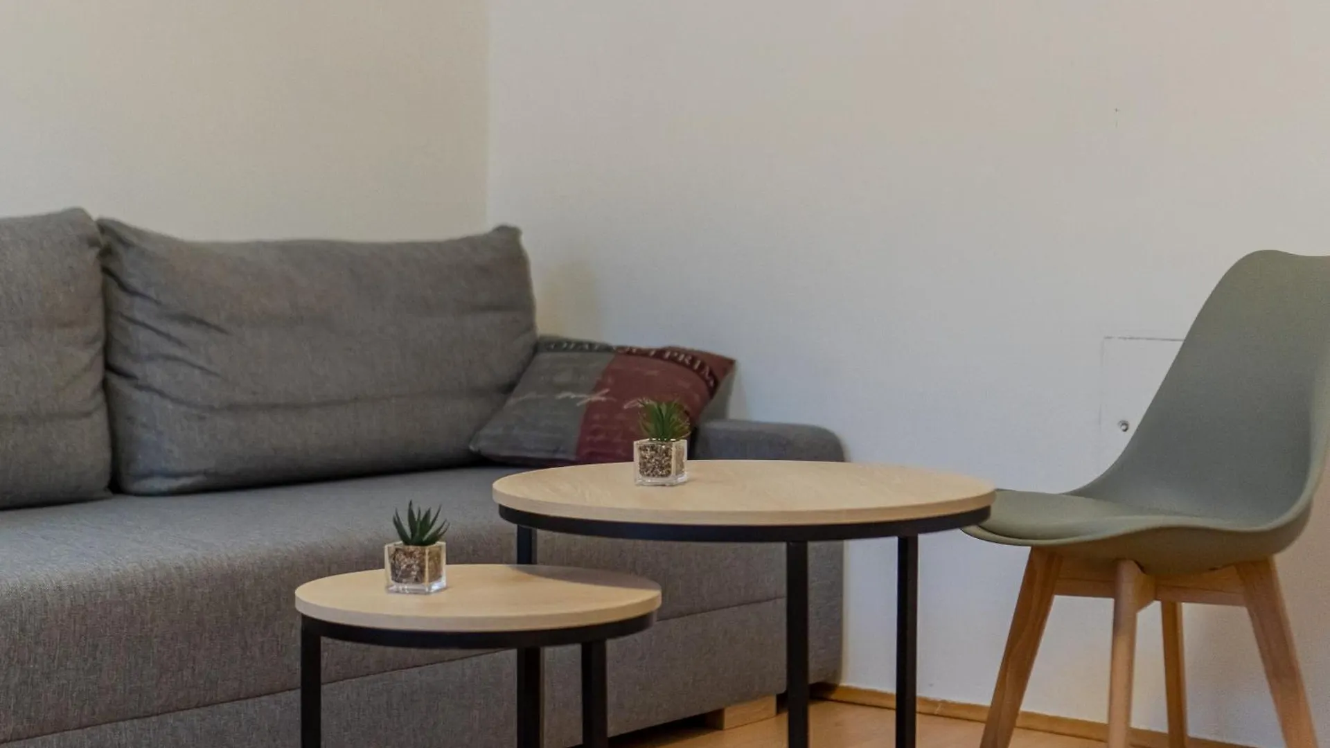 Garden-Eden Apartment Vienna