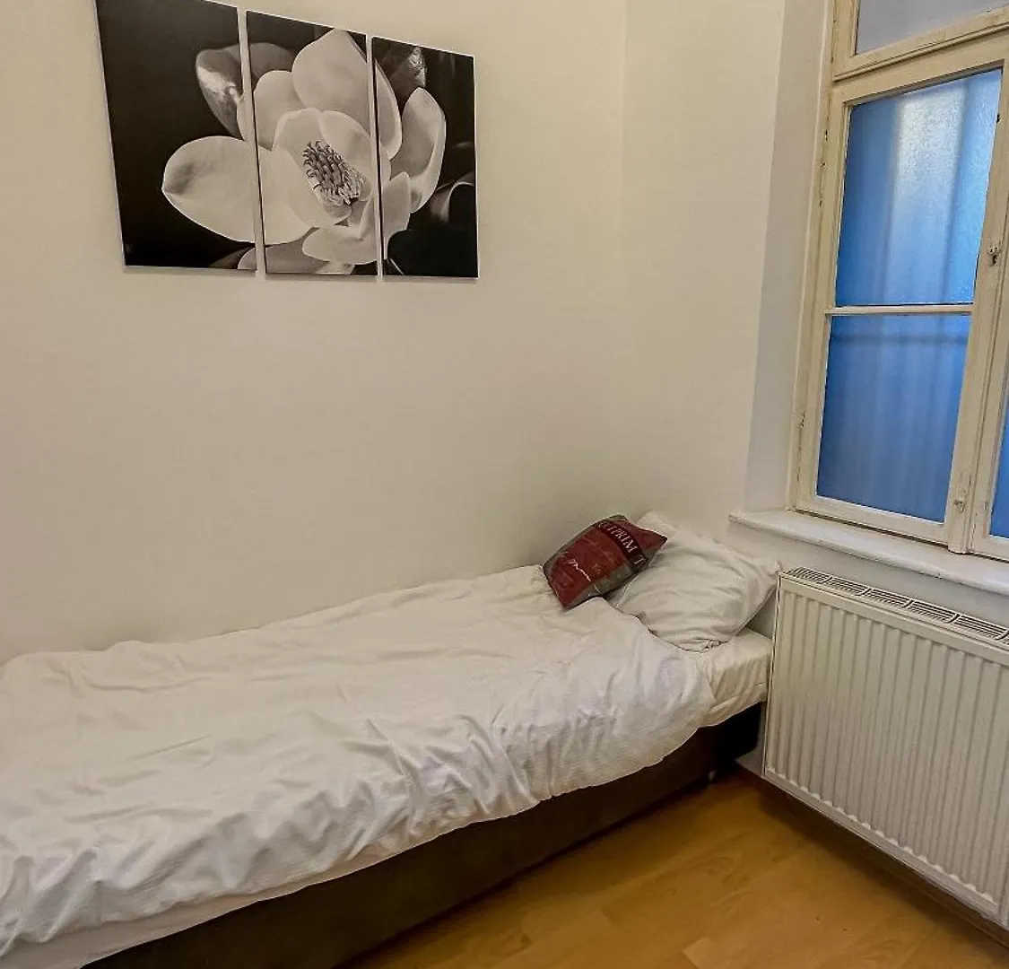 Garden-Eden Apartment Vienna